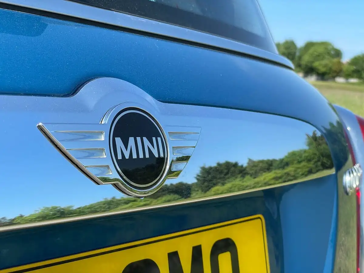 2018-mini-countryman-15-cooper-ss-big-11