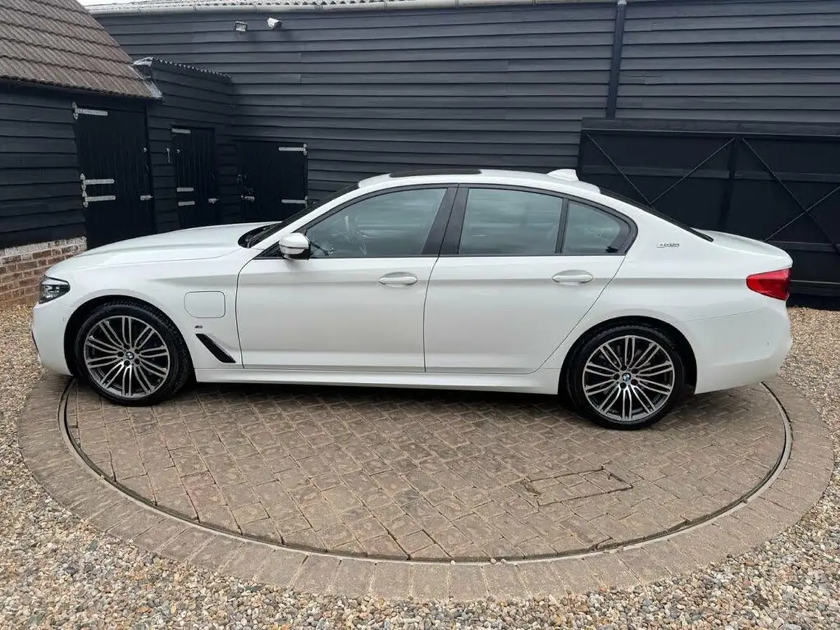 2019-bmw-5-series-20-530e-m-sport-auto-big-24