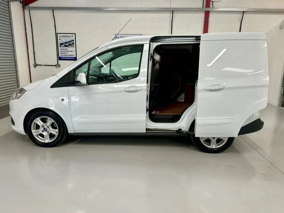 2022-ford-transit-courier-10t-limited-ecoboost-big-3