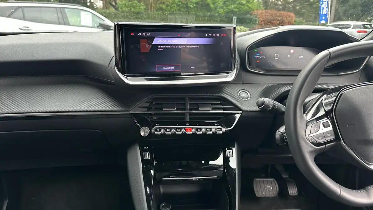 2023-peugeot-2008-suv-12-puretech-allure-big-9