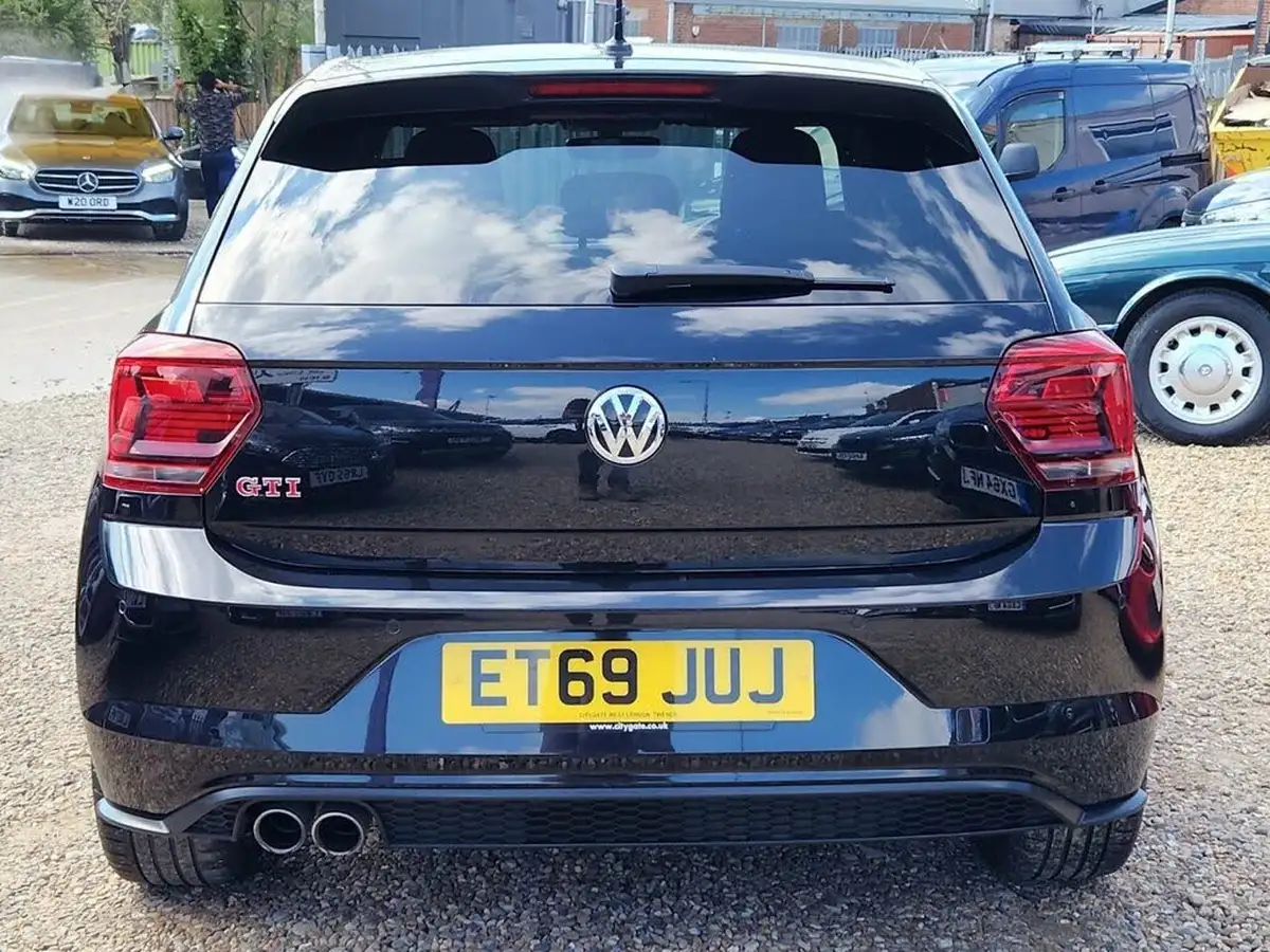 2019-volkswagen-polo-20-tsi-gti-big-49
