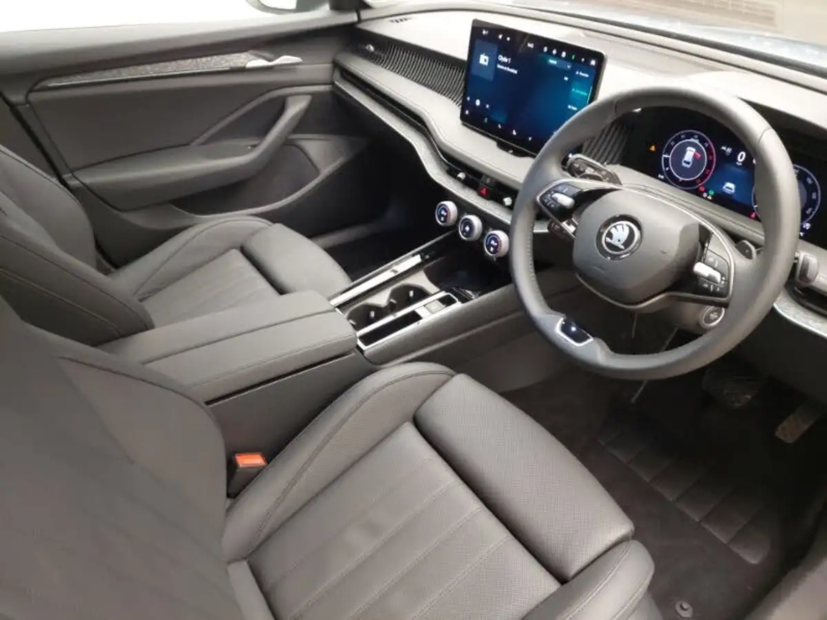 2024-skoda-superb-20tdi-se-l-150ps-scr-estate-dsg-big-12