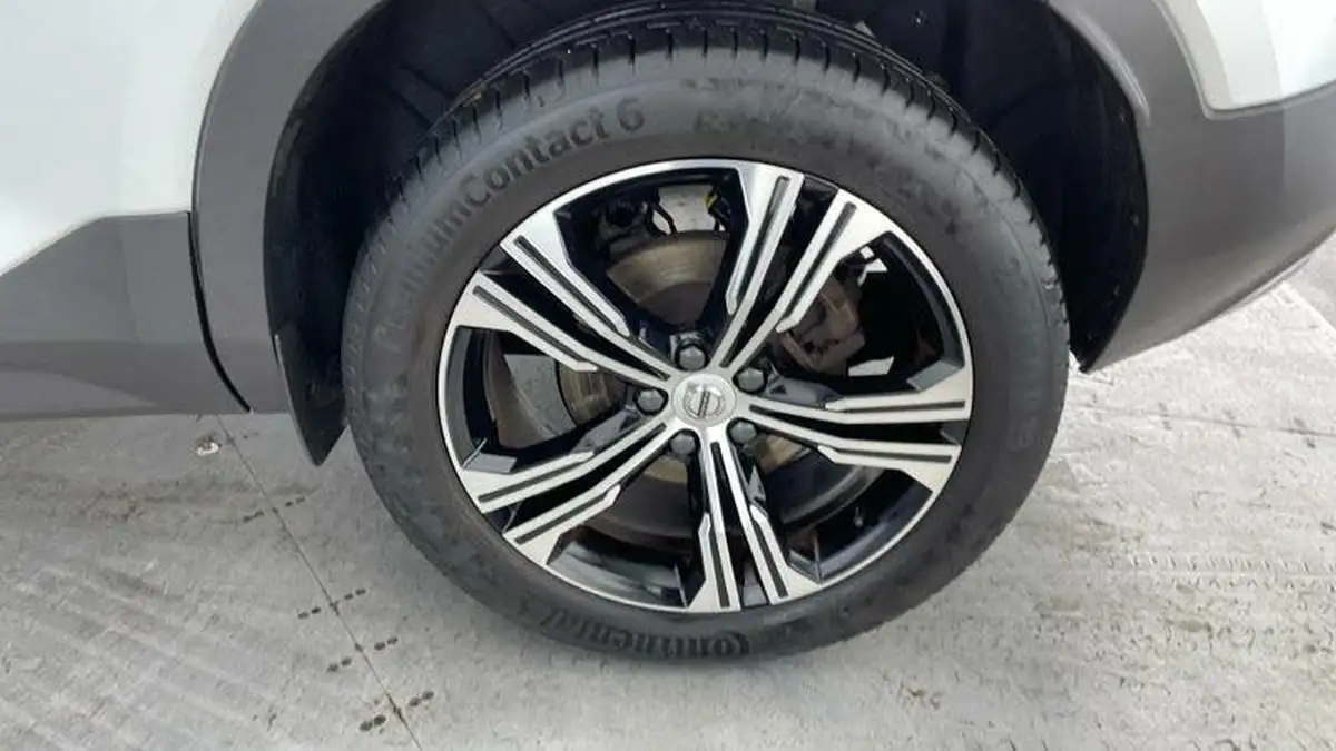 2020-volvo-xc40-20-b4-inscription-pro-big-27