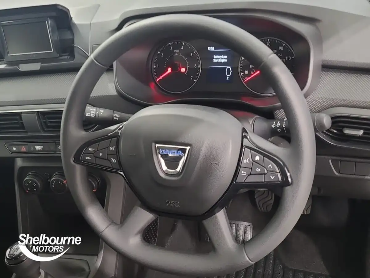 2021-dacia-sandero-10-tce-essential-90bhp-big-3