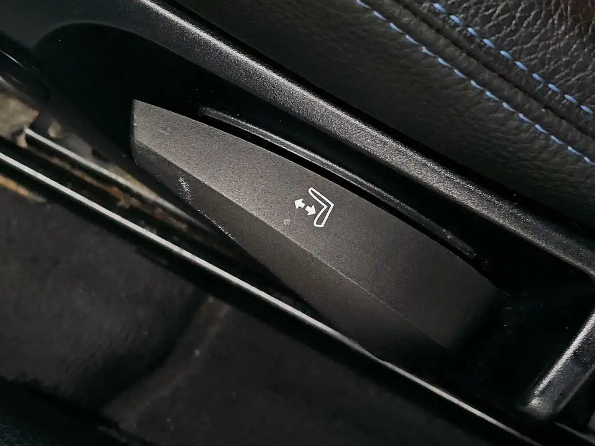 2012-bmw-1-series-20-120i-sport-plus-edition-coupe-big-22