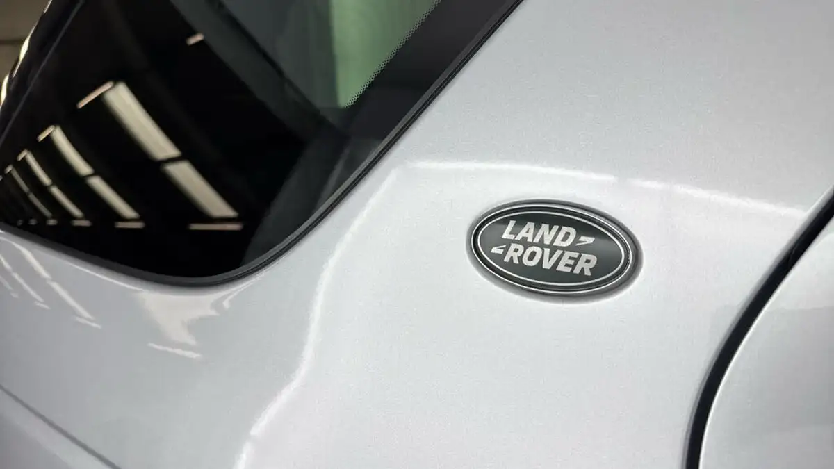 2019-land-rover-discovery-sport-20-p250-hse-big-26