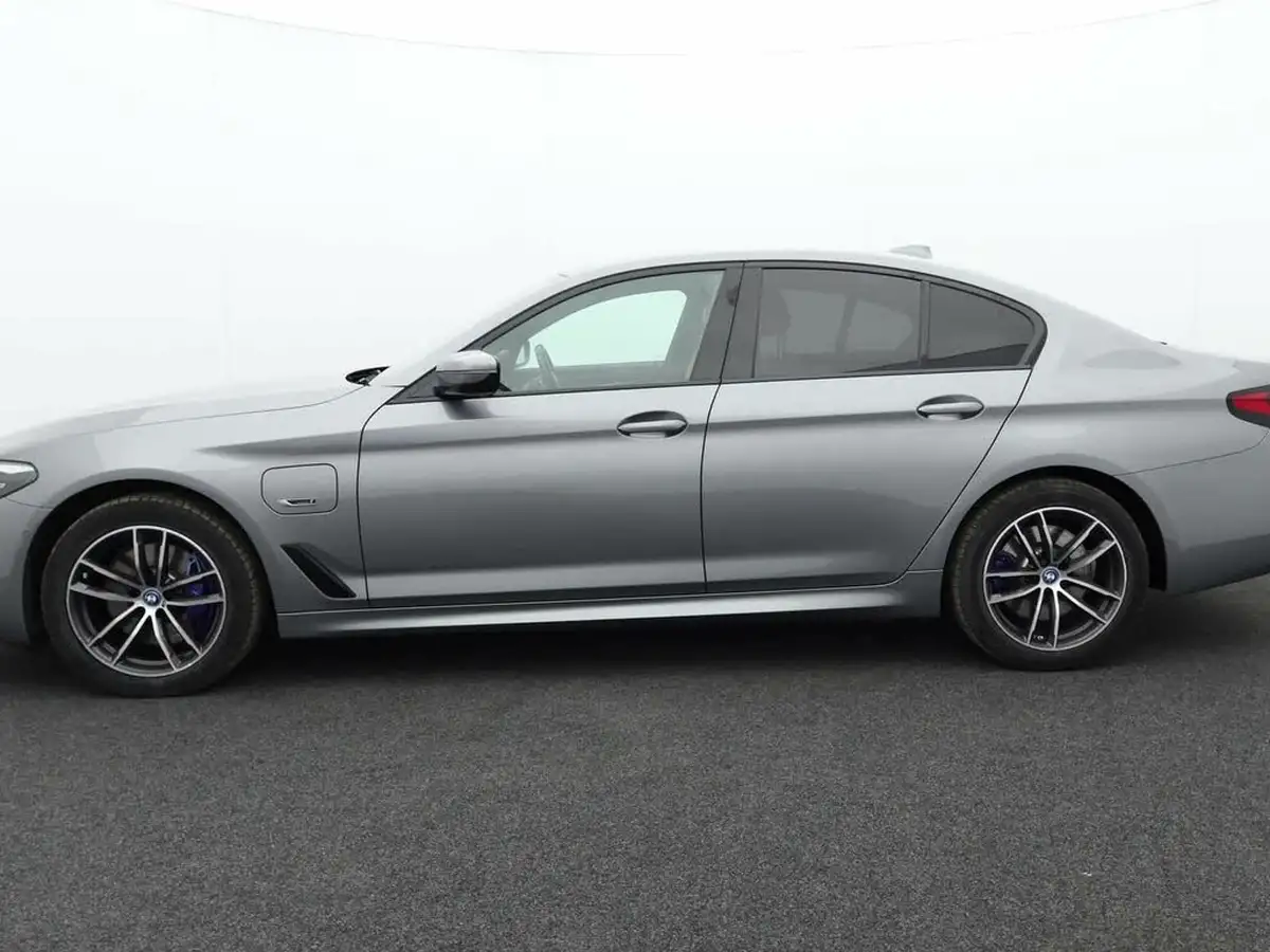 2022-bmw-5-series-20-530e-m-sport-saloon-4d-big-4