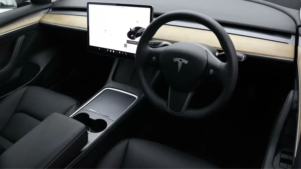 2021-tesla-model-3-e-long-range-awd-big-8