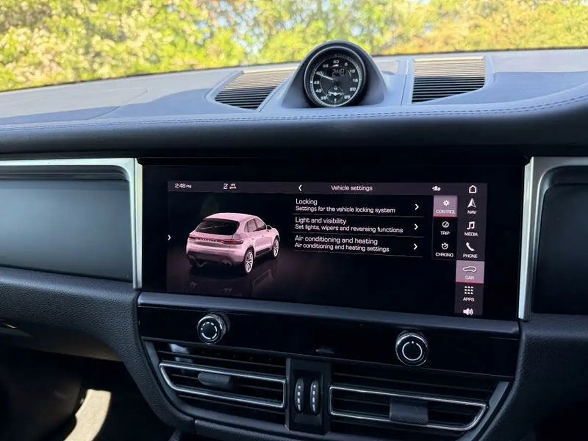 2022-porsche-macan-20-big-20
