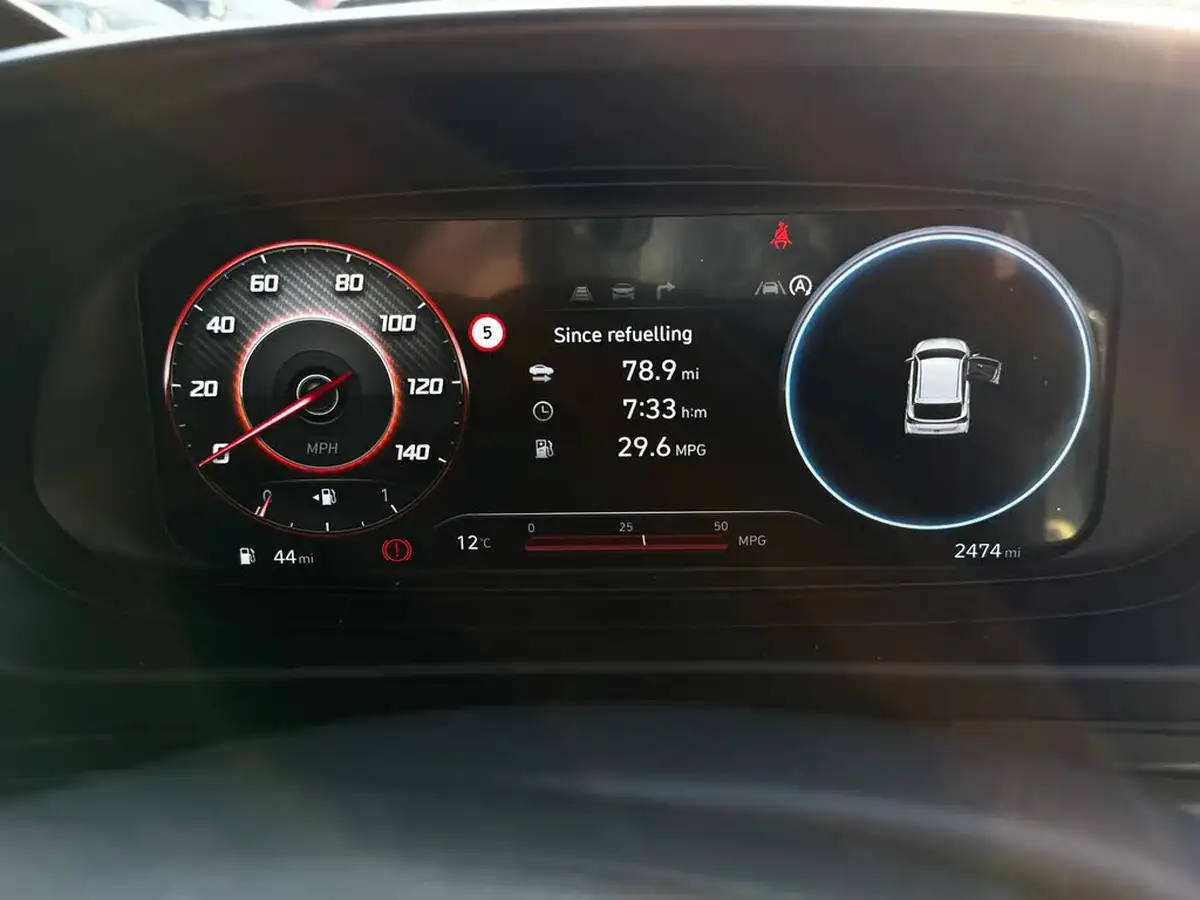 2024-hyundai-i20-10-t-gdi-premium-big-21
