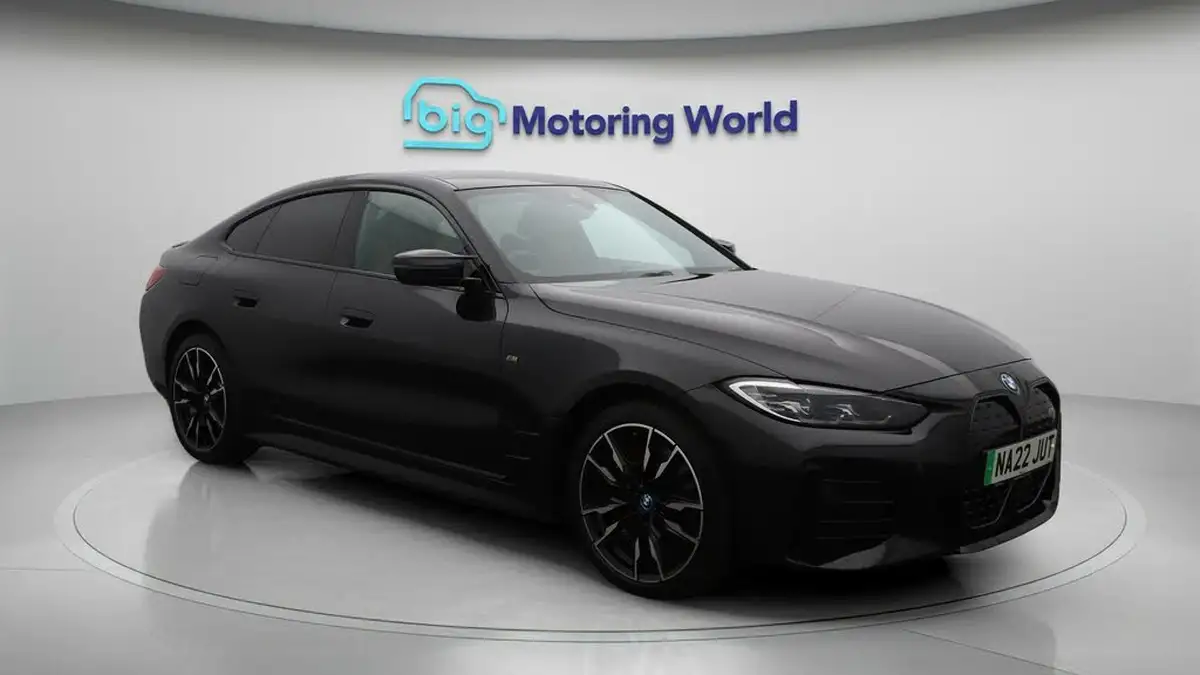 2022-bmw-i4-e-m50-big-1