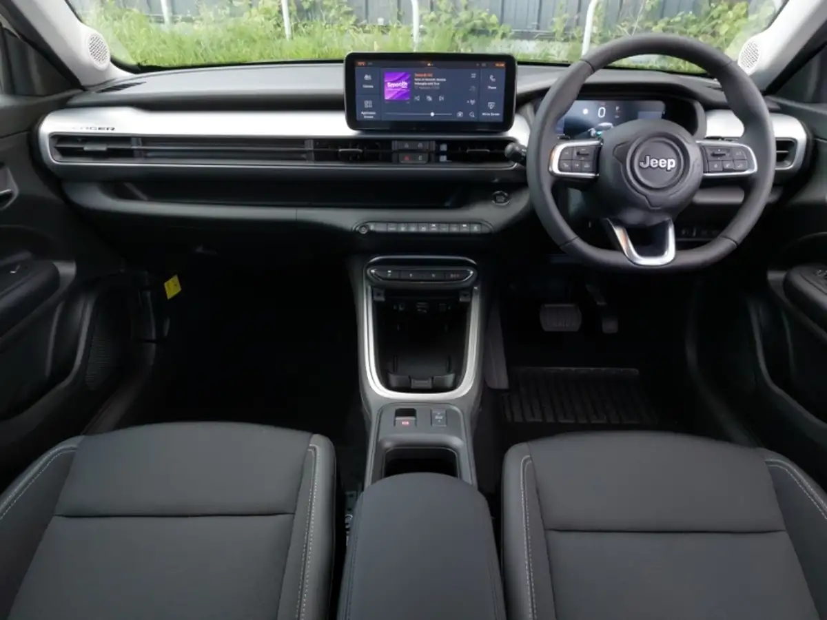 2025-jeep-avenger-12-gse-summit-big-2