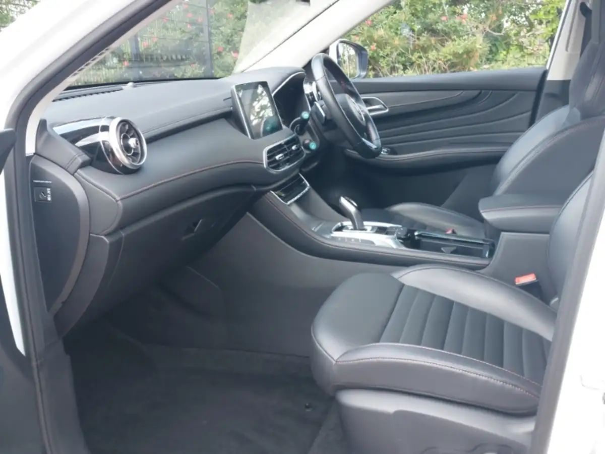 2024-dacia-sandero-stepway-10-tce-extreme-90bhp-big-4