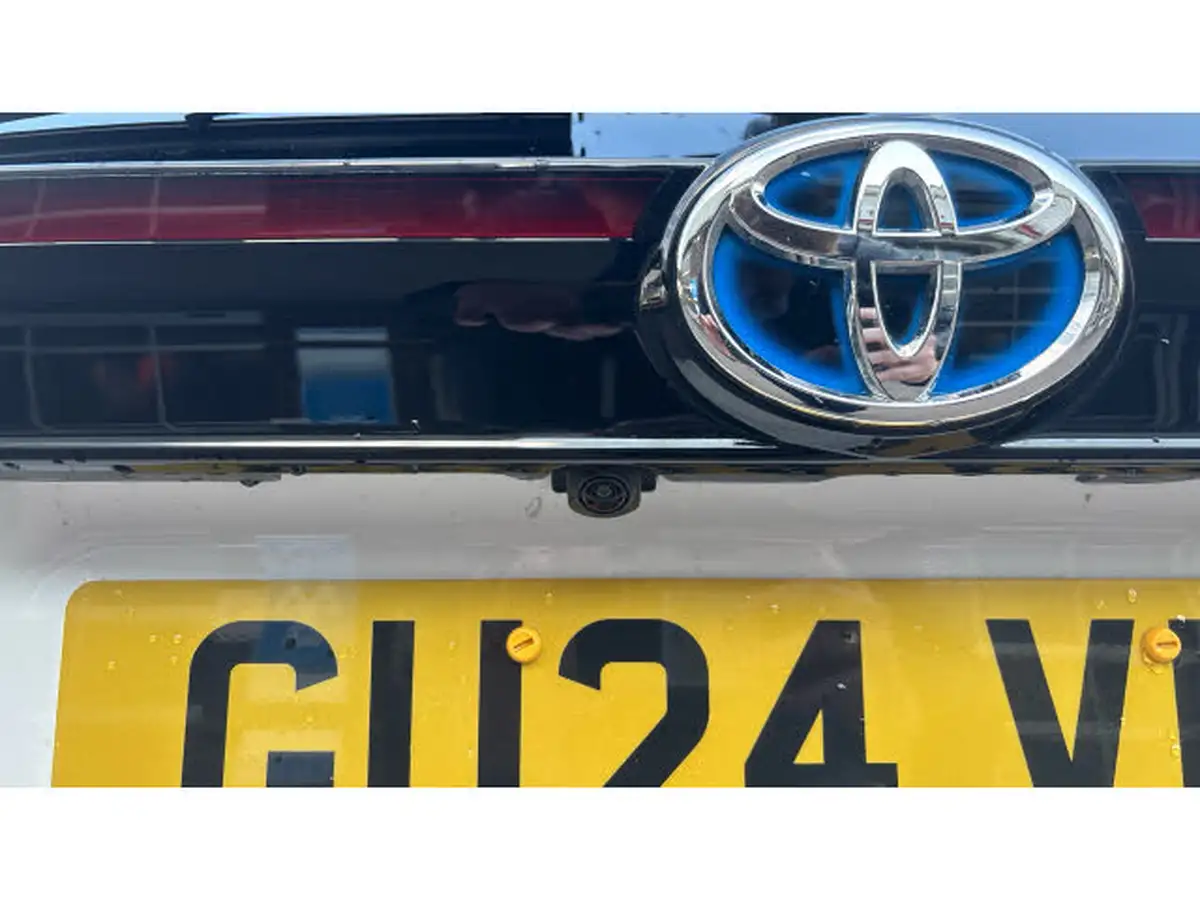 2024-toyota-yaris-cross-15-vvt-i-excel-awd-i-big-24