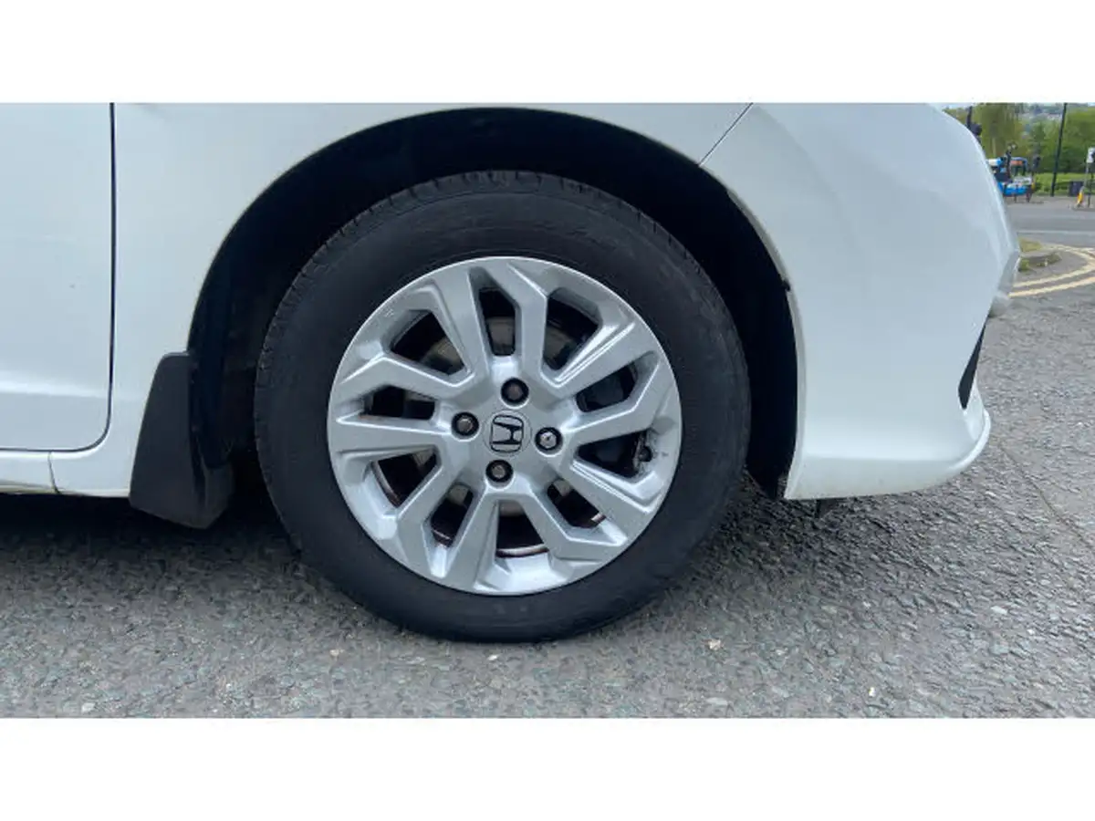 2018-honda-jazz-13-i-vtec-se-cvt-big-12