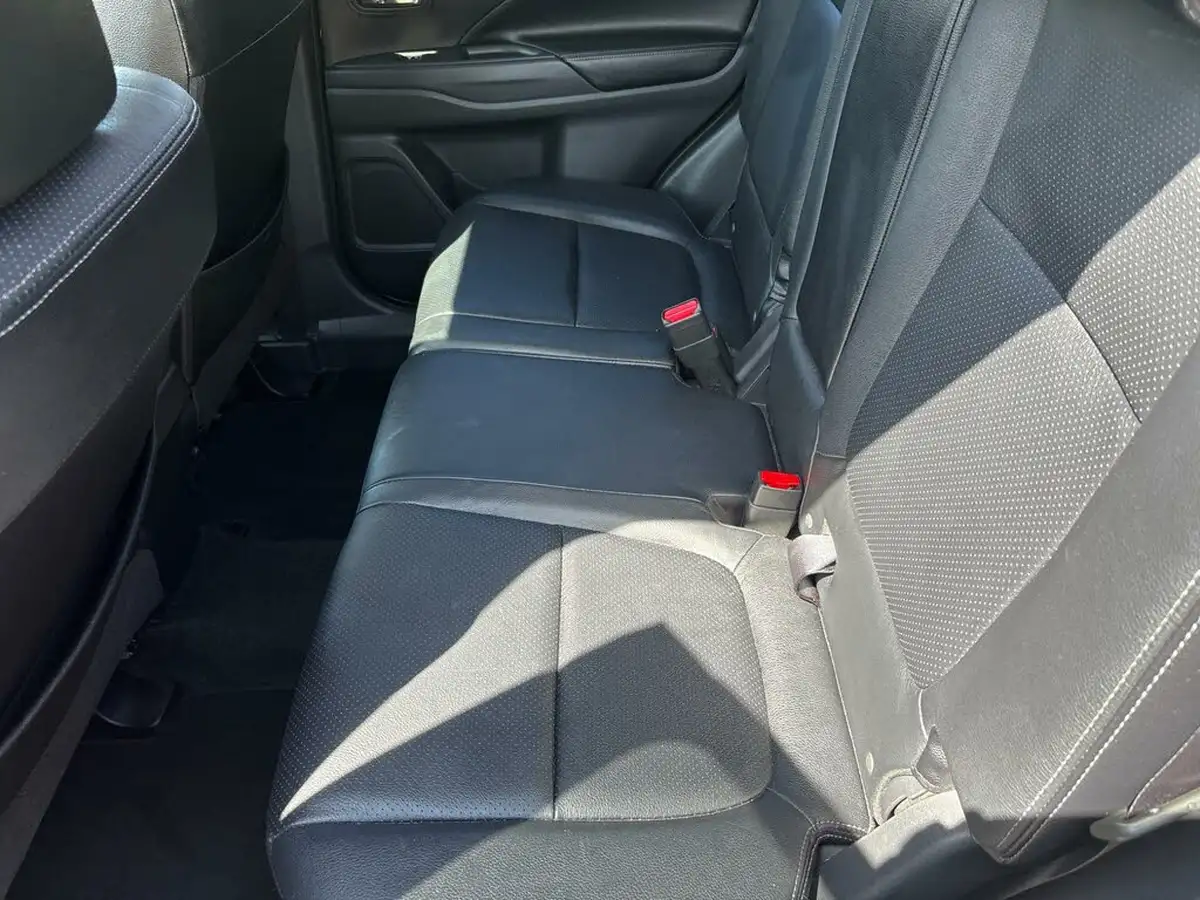 2018-mitsubishi-outlander-22di-d-4-leather-auto-big-32
