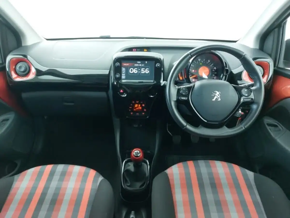 2019-peugeot-108-10-collection-ss-hatchback-big-2