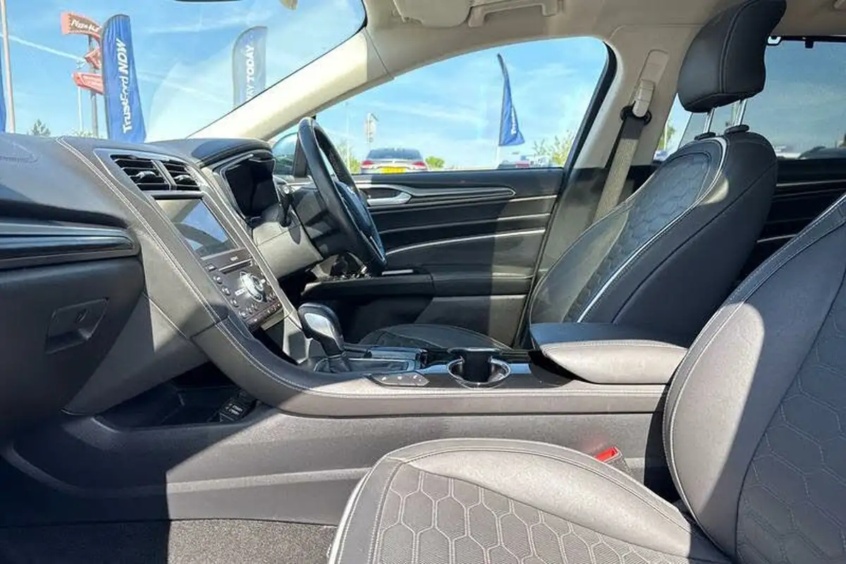 2022-ford-mondeo-20-tivct-vignale-estate-5d-big-18