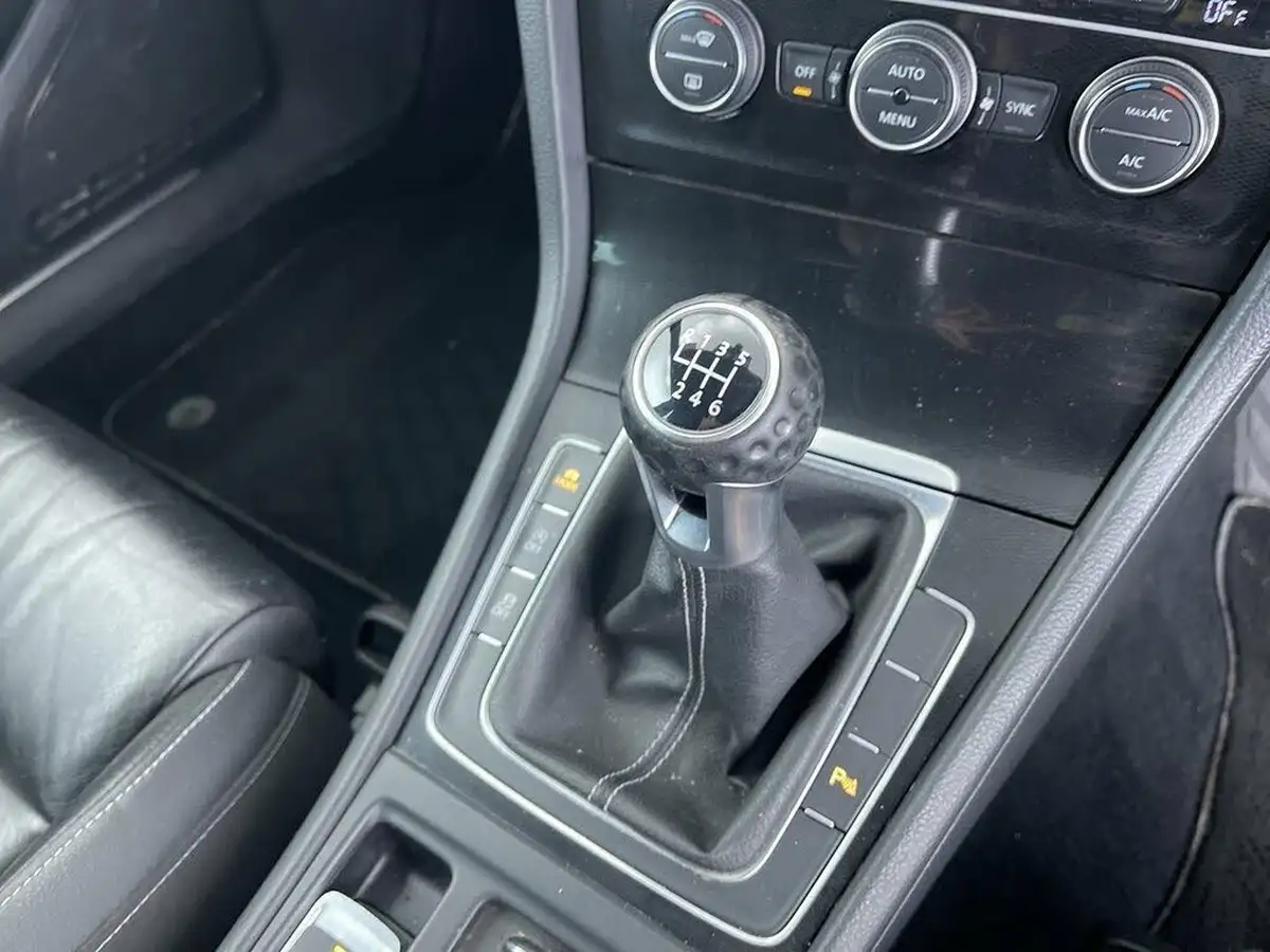 2014-volkswagen-golf-20tdi-gtd-bmt-3d-big-43