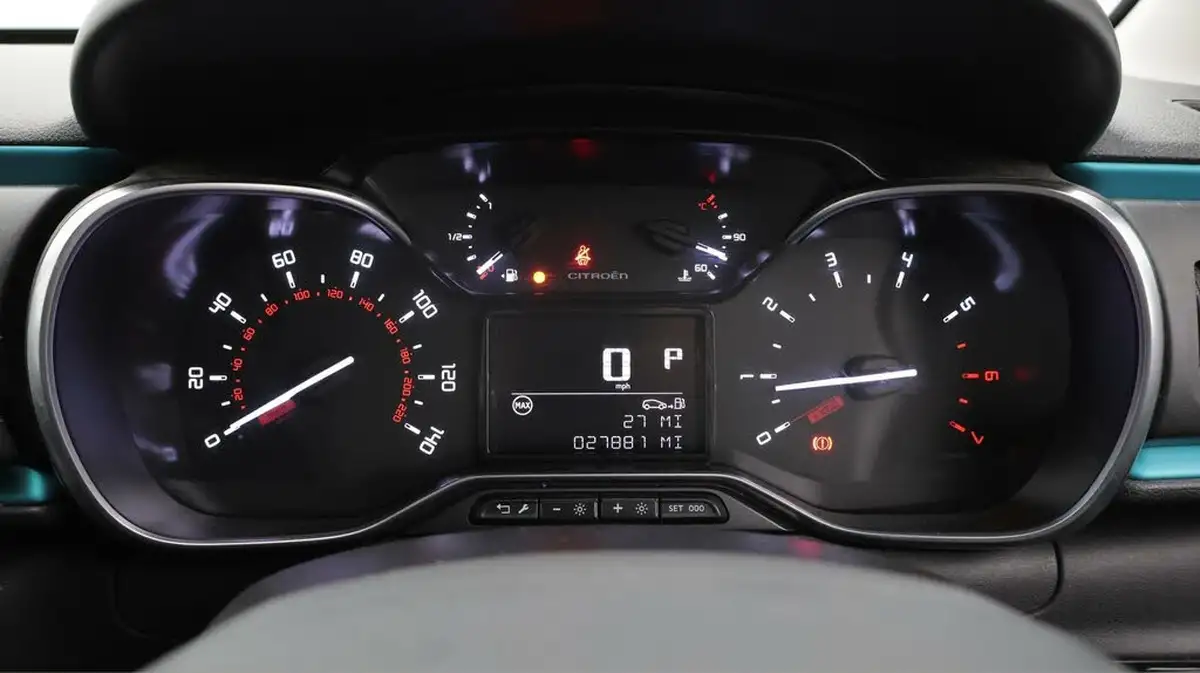 2023-citroen-c3-12-puretech-shine-plus-110ps-ss-eat6-big-10