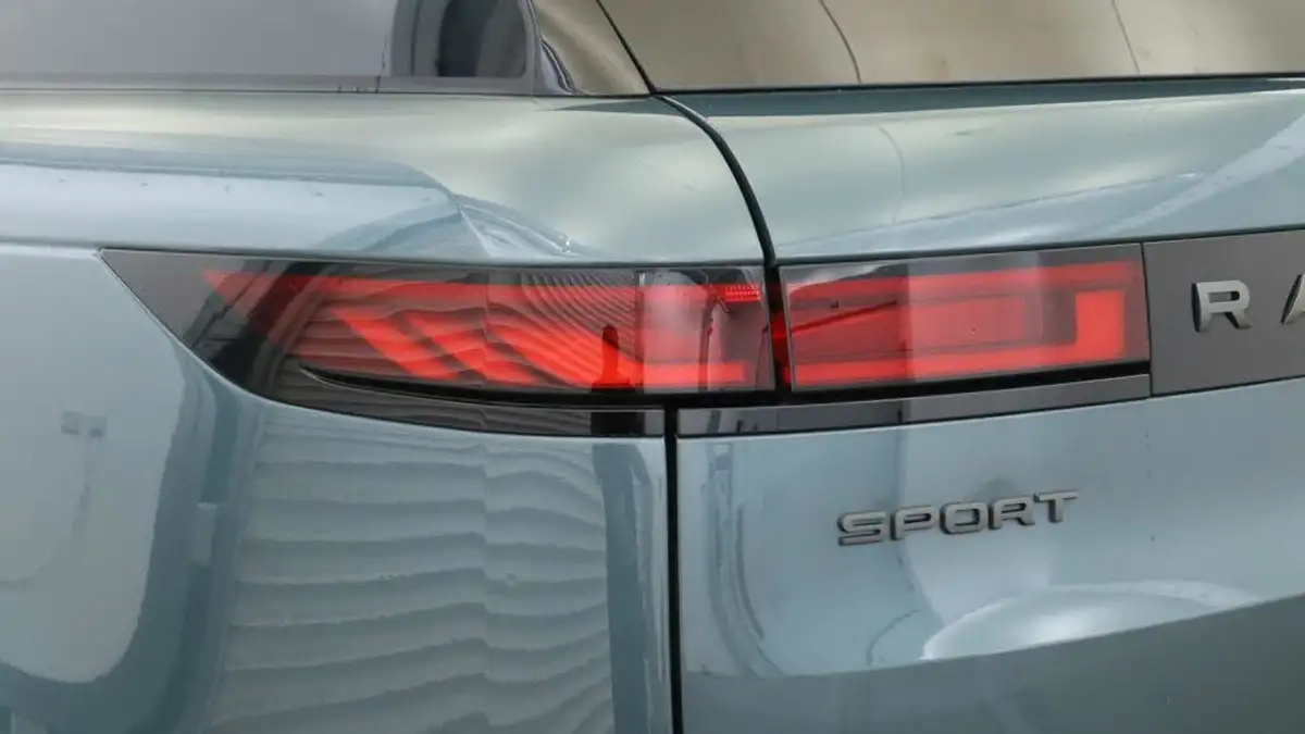 2022-land-rover-range-rover-44-p530-first-edition-big-18