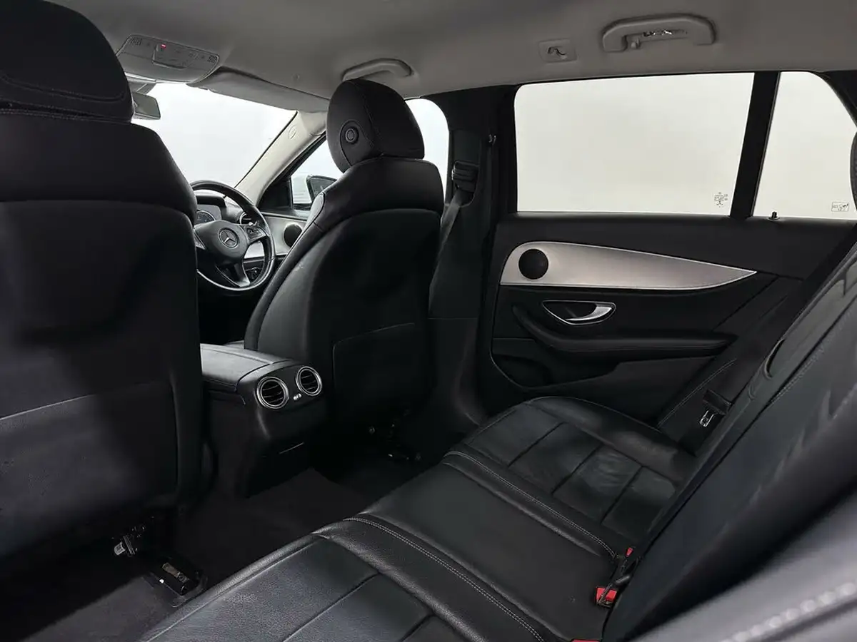 2017-mercedes-benz-e-class-20d-e220d-se-ss-estate-5d-big-35
