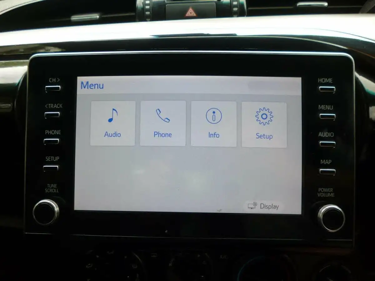 2021-toyota-hi-lux-24d-4d-icon-150hpeu6dt-e-auto-big-35