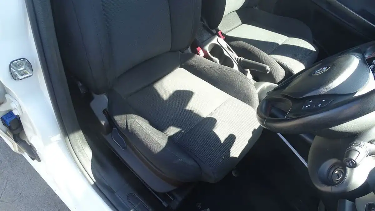 2013-alfa-romeo-giulietta-14-collezione-multiair-170bhp-big-26