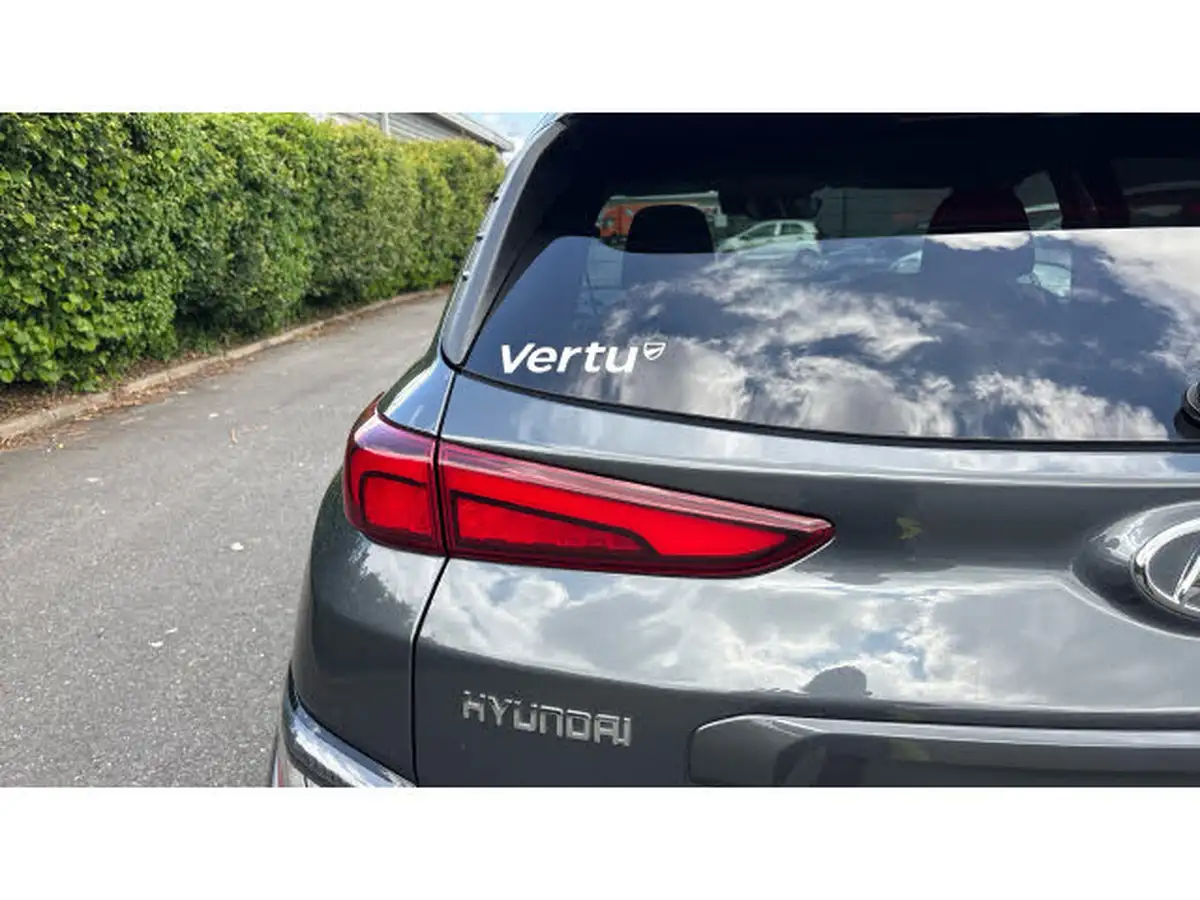 2021-hyundai-kona-10-t-gdi-premium-48-volt-mhev-big-36