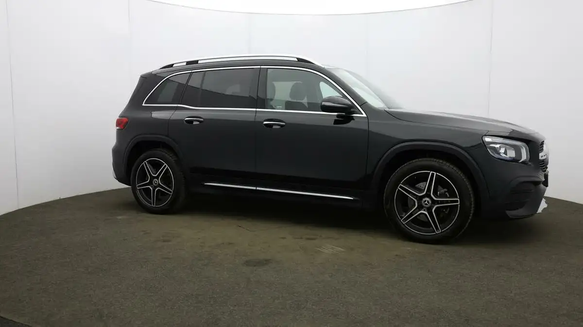 2023-mercedes-benz-glb-class-13-glb200-amg-line-premium-big-51