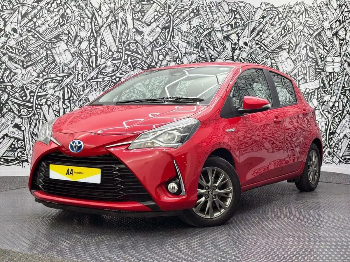 2019-toyota-yaris-15-vvt-i-icon-hybrid-big-6