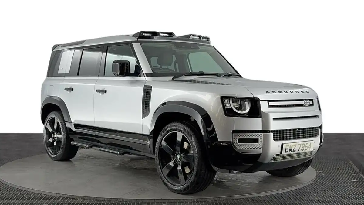 2020-land-rover-110-defender-20-d240-s-110-big-1