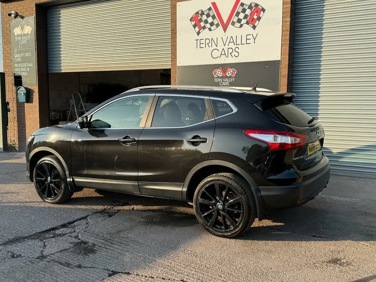 2016-nissan-qashqai-16dci-tekna-4x4-big-8