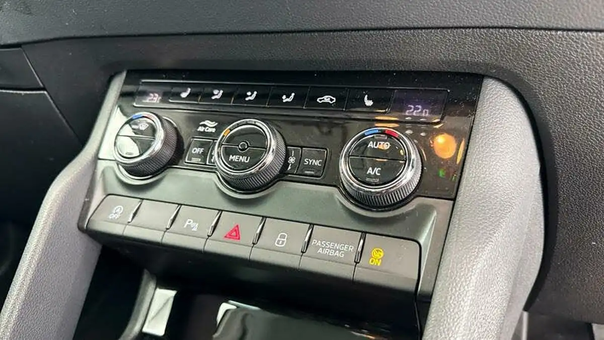 2022-skoda-karoq-10-tsi-se-l-big-24