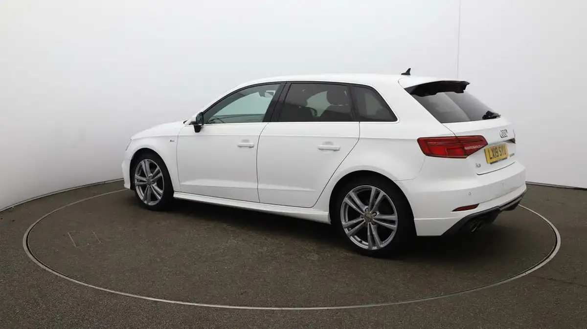 2019-audi-a3-15-tfsi-s-line-sportback-5d-tronic-big-32