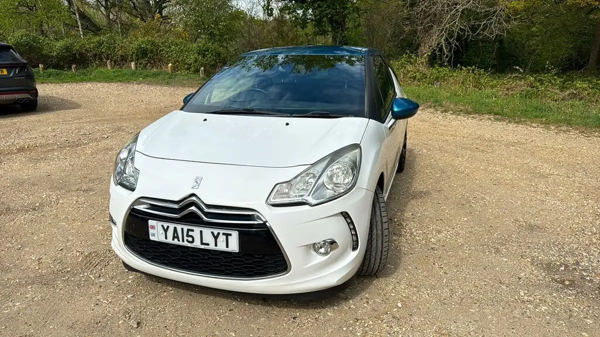 2015-citroen-ds3-12-dstyle-plus-big-71