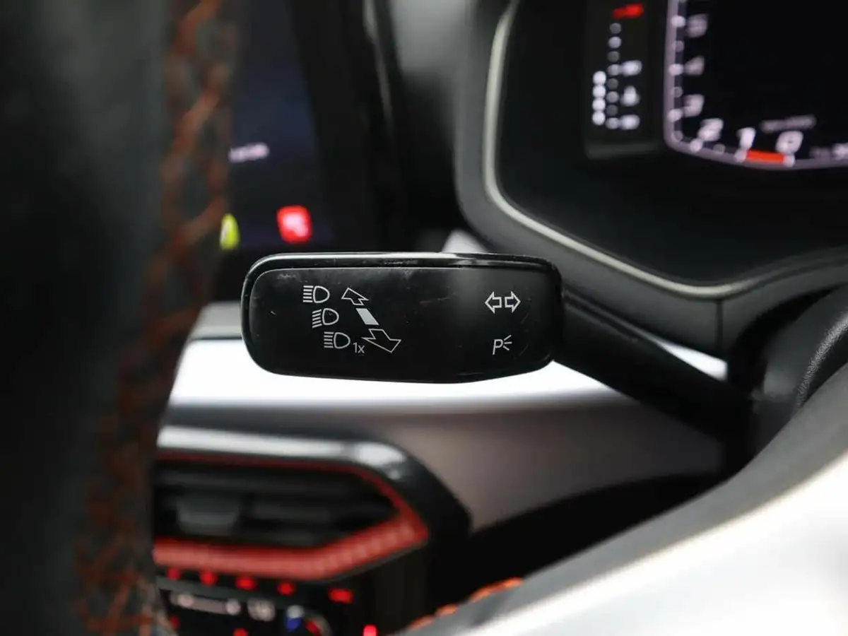 2022-seat-arona-10-tsi-fr-sport-big-32