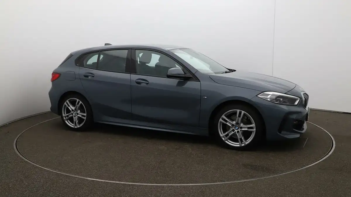 2022-bmw-1-series-15-118i-m-sport-lcp-big-46
