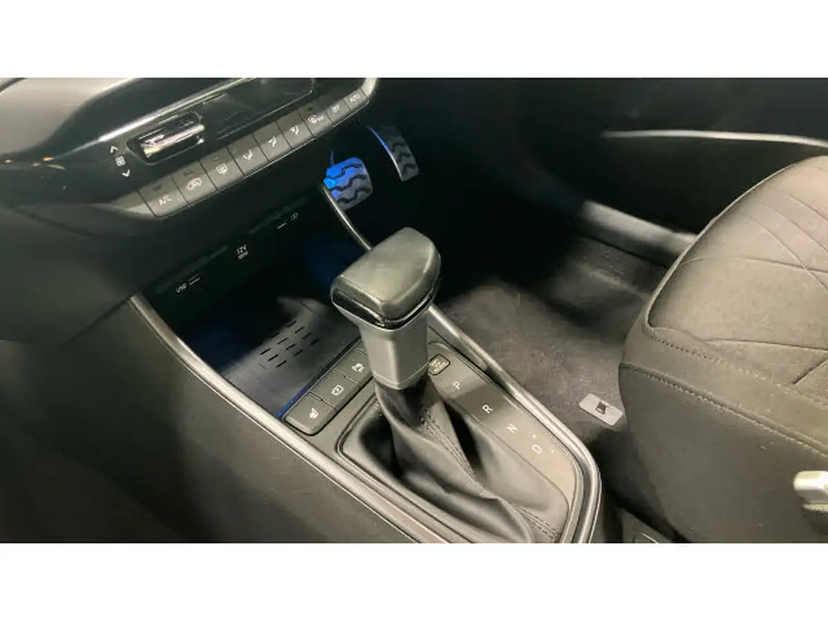 2022-hyundai-bayon-10-t-gdi-premium-100ps-dct-big-12
