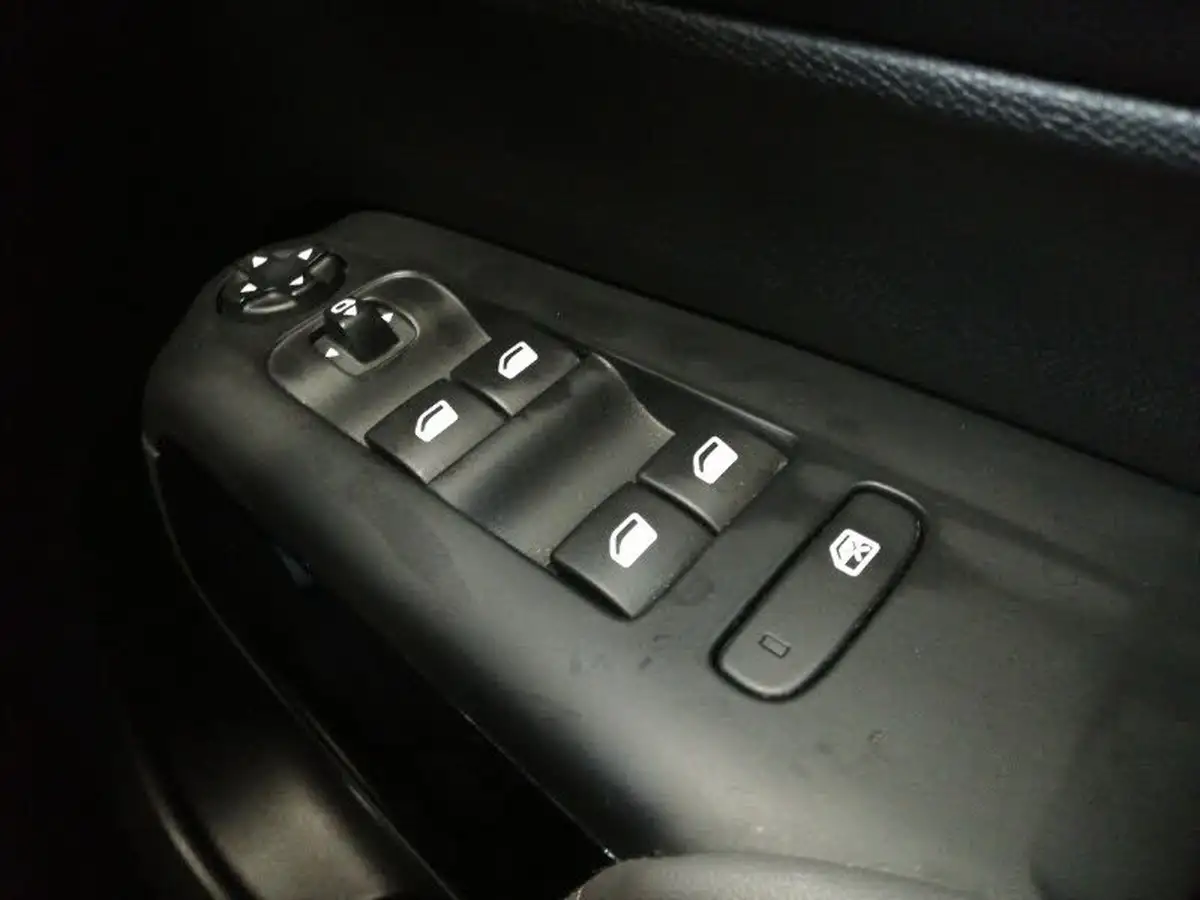 2022-citroen-c5-aircross-12-puretech-shine-ss-big-15