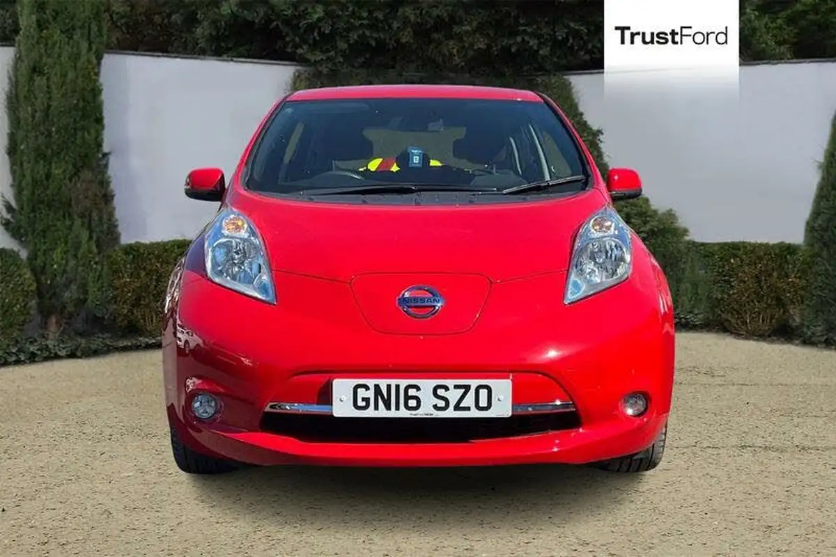 2016-nissan-leaf-e-acenta-30kwh-big-5