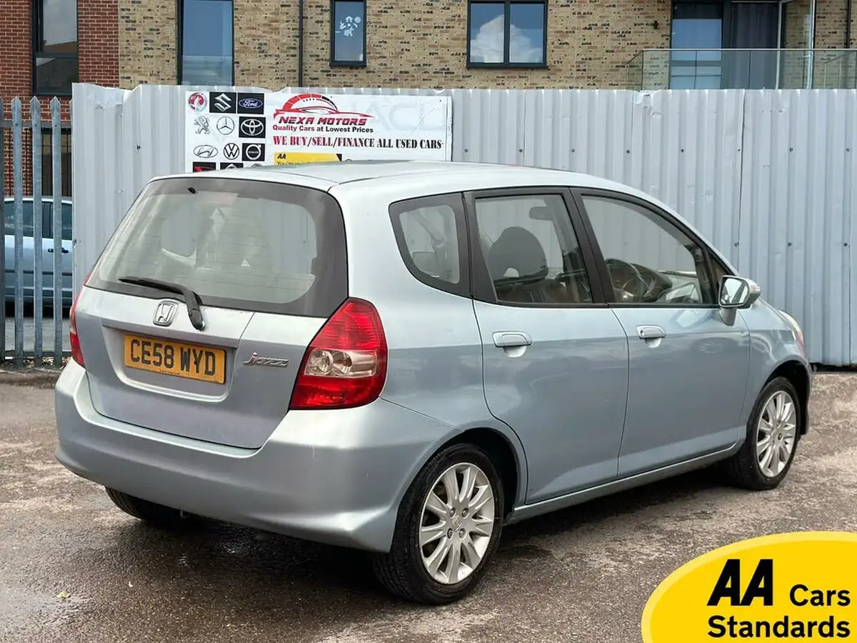 2008-honda-jazz-14-se-big-10