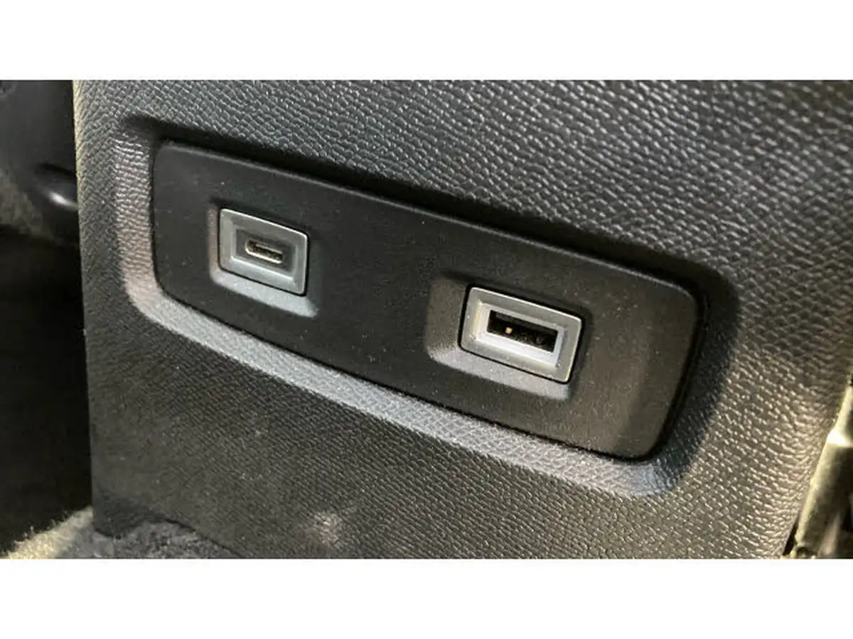 2023-citroen-c4-12-puretech-c-series-edition-big-26
