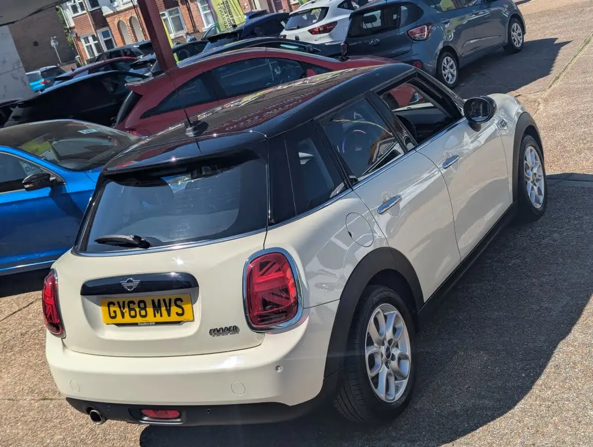 2018-mini-cooper-15-cooper-classic-ss-hatchback-5d-big-34