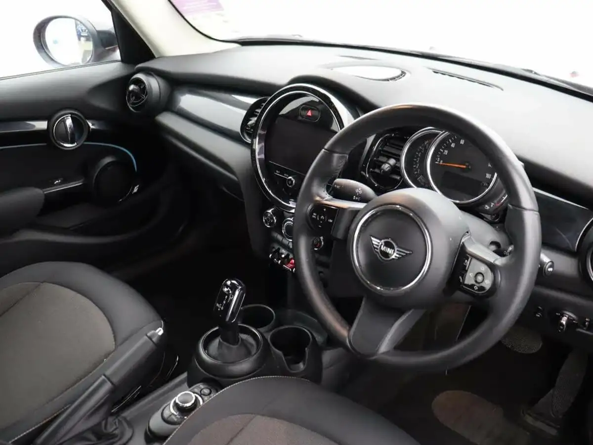 2021-mini-cooper-15-cooper-classic-hatchback-5d-auto-big-16