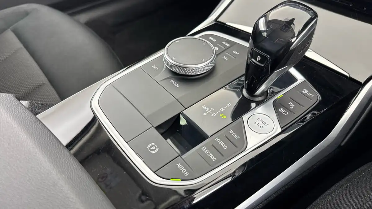 2021-bmw-3-series-20-330e-se-pro-touring-5d-big-20