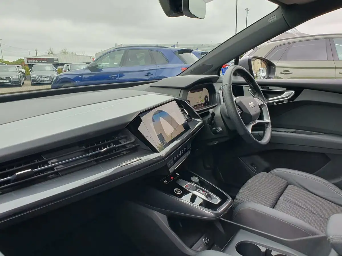 2021-audi-q4-e-tron-40e-s-line-station-wagon-big-31