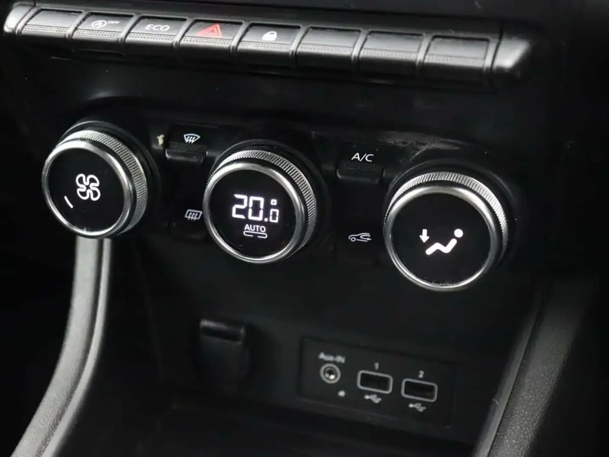 2021-renault-captur-10-tce-iconic-edition-big-36