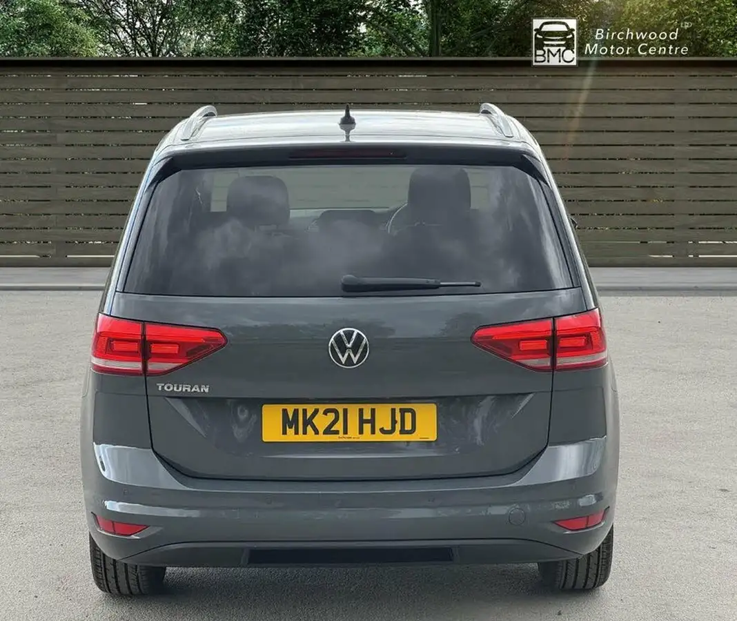 2021-volkswagen-touran-15-tsi-sel-dsg-big-5