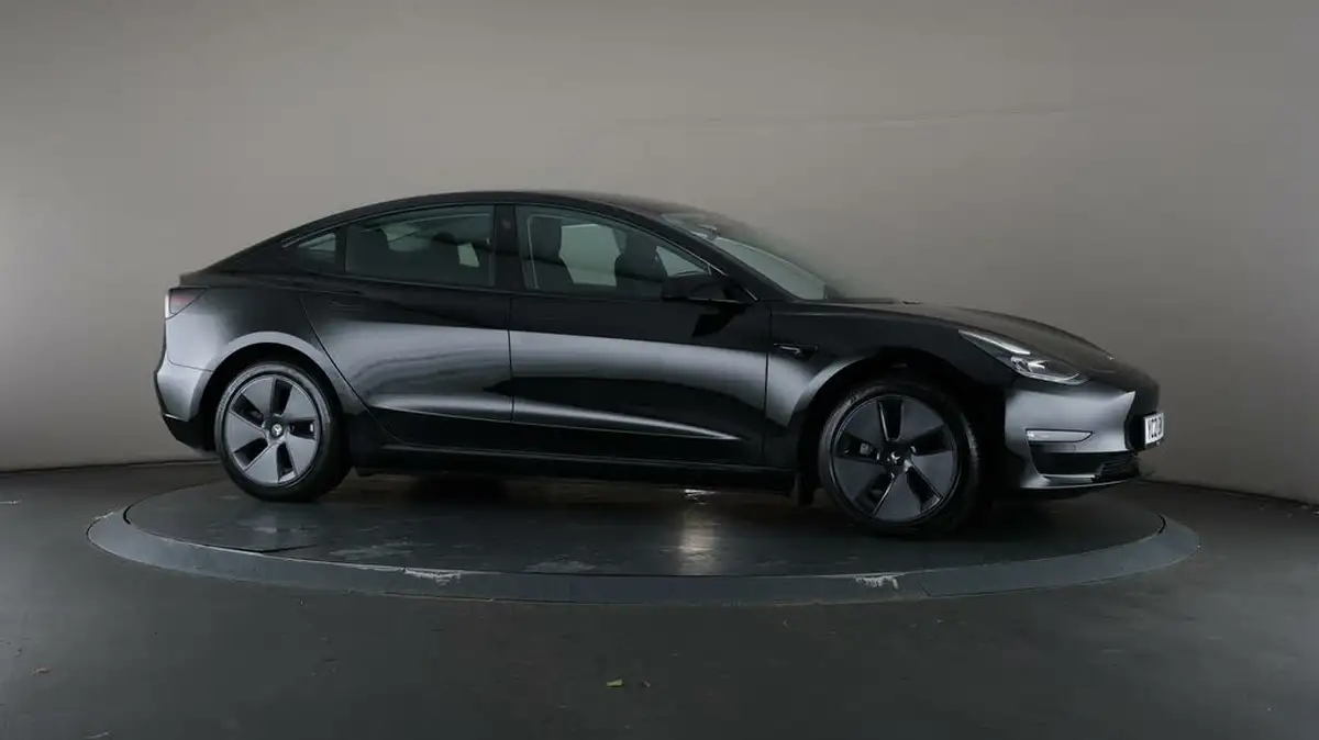 2021-tesla-model-3-e-long-range-4x4-big-57